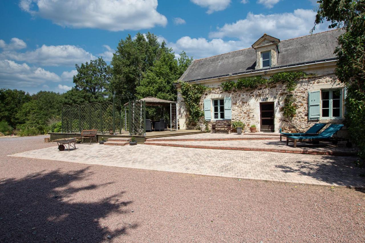 Roche-Loire Villa Le Thoureil Exterior foto